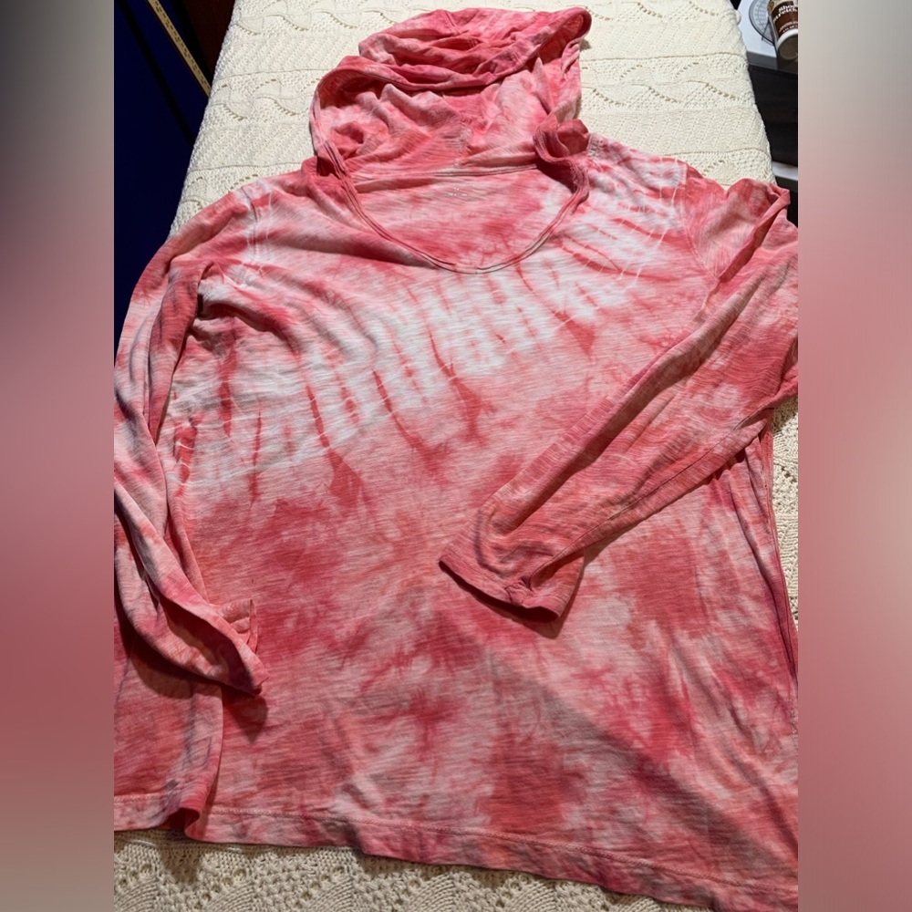 Calvin Klein sz 1X coral and white tie dye lightweight cotton hoodie.